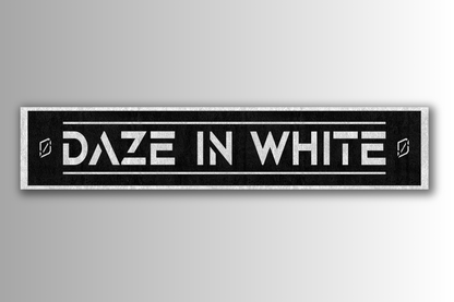 Daze in White Logo 黑白毛巾